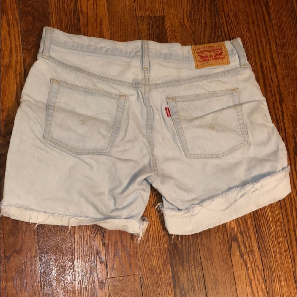 Levi 501 women’s cutoff shorts size 28